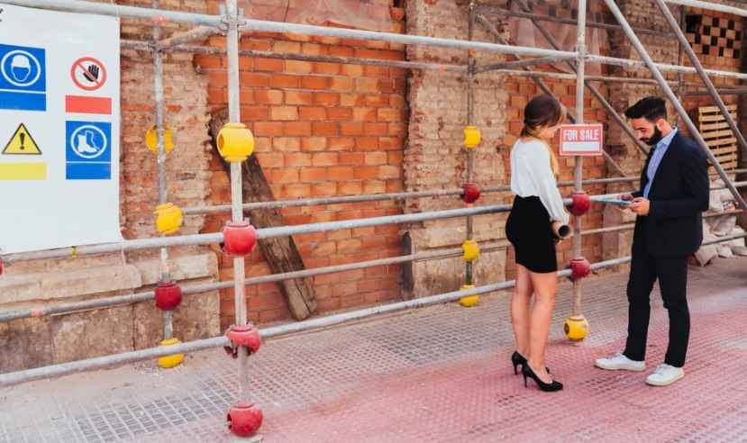 Ensuring Safety on the Highs The Importance of Temporary Edge Protection Systems