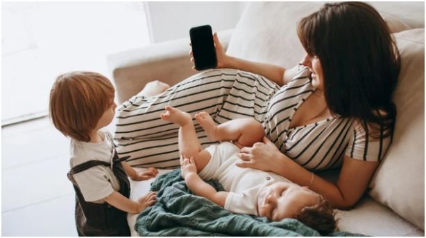 Why Are Smart Parenting Tools for Modern Families Becoming Essential?
